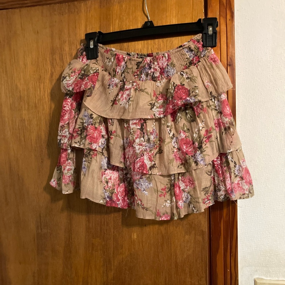Cute Size Small Skirt— brand is body central